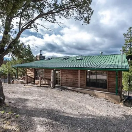 Hughes, Cabin At Ruidoso, With Forest View